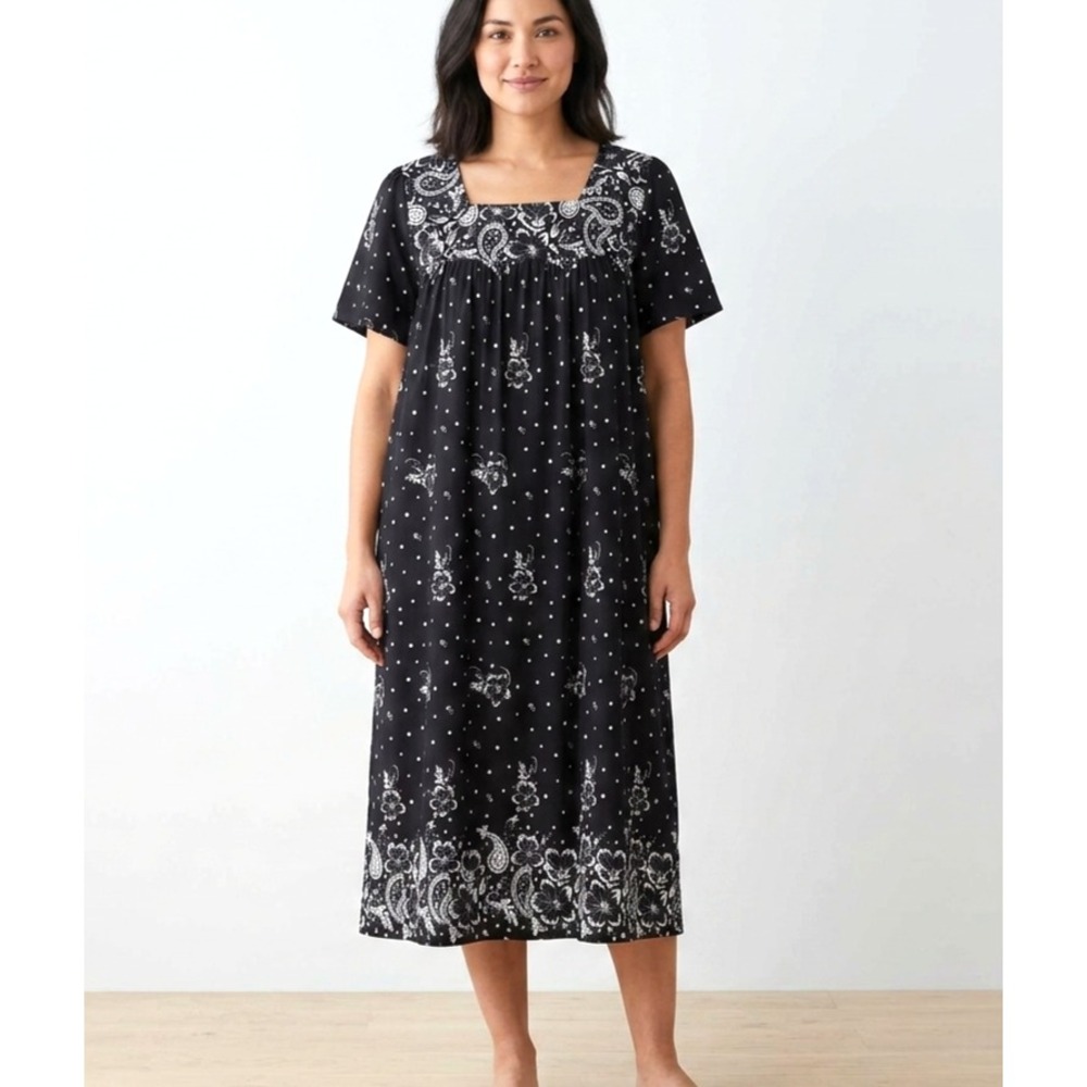 Loungees Plus size 2X Floral Boho Maxi Dress Black Short Sleeve Pockets Cotton